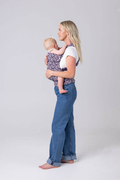Mabē - Monarch Buckle Carrier