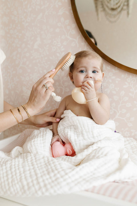 Lou Lou and Company - Bath Hairbrush Set