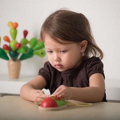 Plan Toys - Tie-Up Shoe