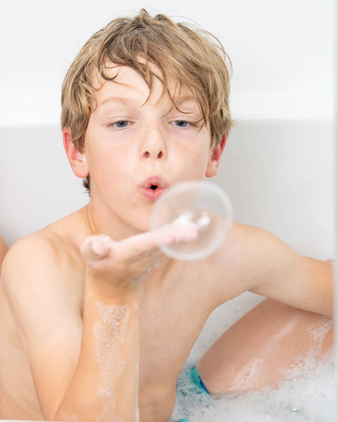 Möbi Games Inc. - Little Whale Bath Co. Bubble Bath