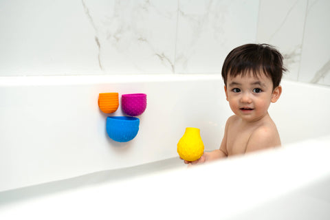 Möbi Games Inc. - Oomplz Drip Drop Suction Cups
