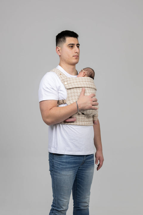 Mabē - Monarch Buckle Carrier