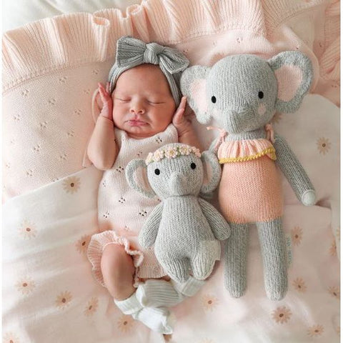 cuddle + kind - Baby Elephant
