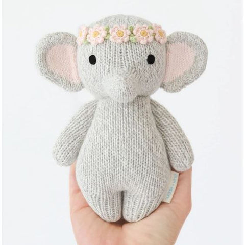 cuddle + kind - Baby Elephant