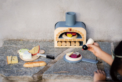 Tender Leaf - Make Me a Pizza!