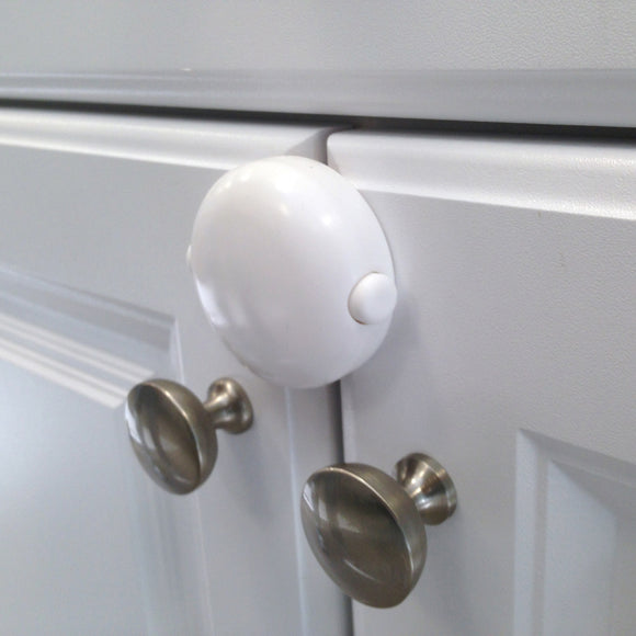 Qdos - Adhesive Double Door Lock
